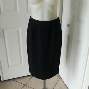 BNWT VotreNom collection black skirt size2